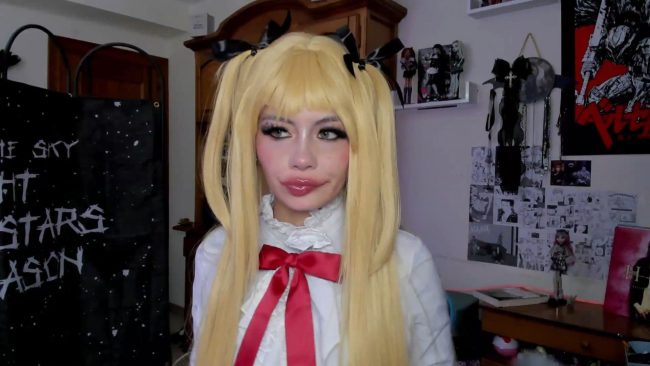 Sakae_ Shows Off Her Sexy Misa Amane Style
