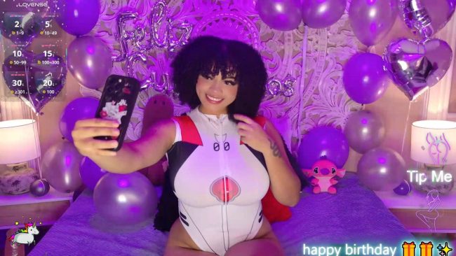MalaikaBrown Finds The Perfect Plugsuit For Her Birthday Party