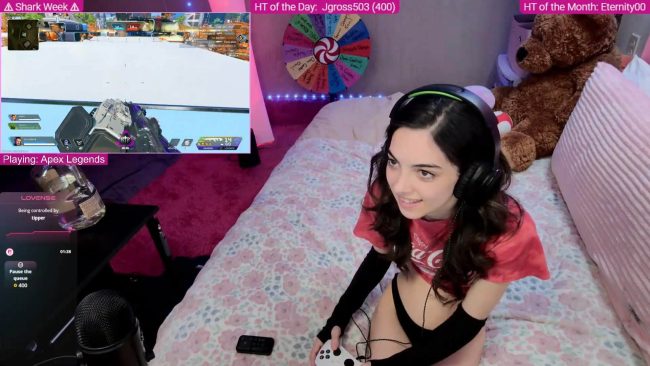 Skybaby69 Builds Her Legend In Apex Legends