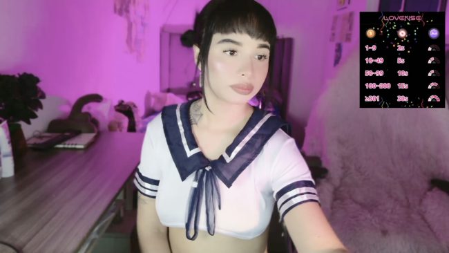 Valentina_5_ Looks A++