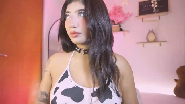 Lilithwhite Looks A-Moo-Zing