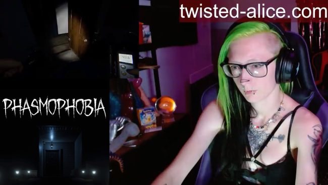 Twisted_Alice Hunts For Ghosts