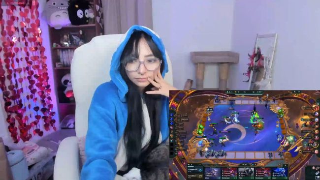 Sexy Sonic Moonlady6 Shows Off Some Teamfight Tactics