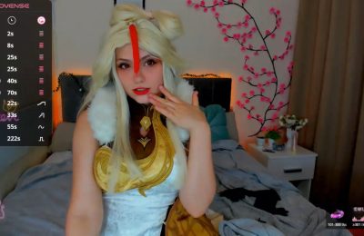A Vast Magical World Of Adventure With DellaRowe