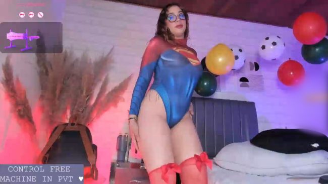 Supergirl Lizzie_Evans Saves The Day With Her Balloons