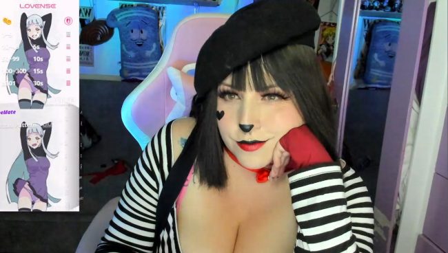 Cannddyy_new Is Miming Around As BonBon