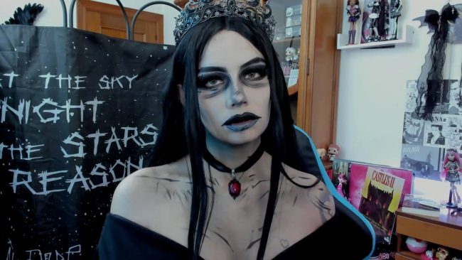 Dark Princess Sakae_ Rules Over Her Cam Kingdom