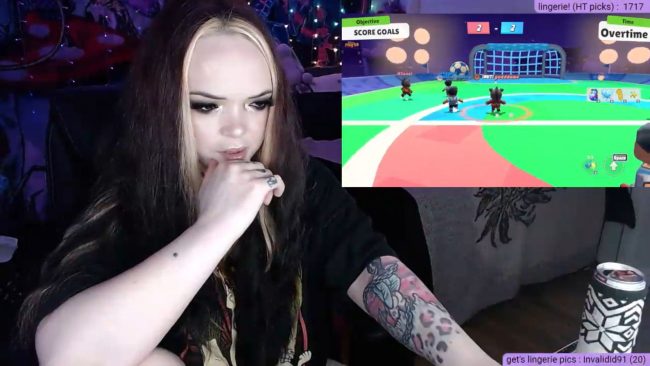 Godddame Guides Her Team Through Stumble Guys
