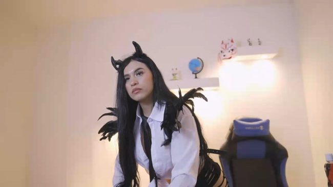 An Office Style Succubus Show Starring GreizSub