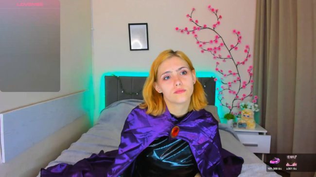 DellaRowe's Mysteriously Magical Raven Cosplay