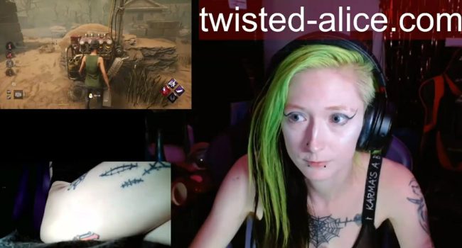 TwistedAliceW Escapes Danger In Dead By Daylight