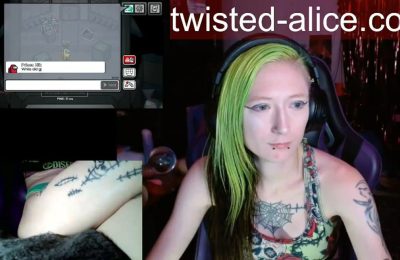 TwistedAliceW Tries To Not Look Sus In Among Us