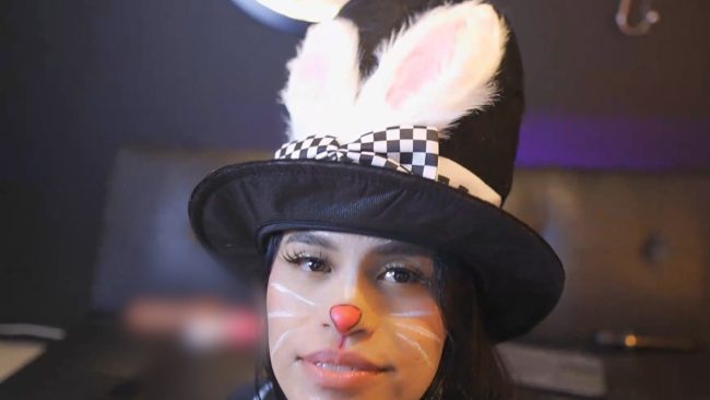 GreizSub Enters Wonderland As The Mad Hatter