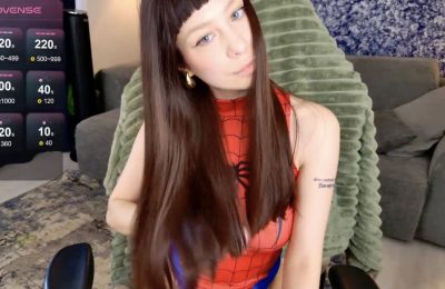Spider-MisssMiaMur Swings In Style