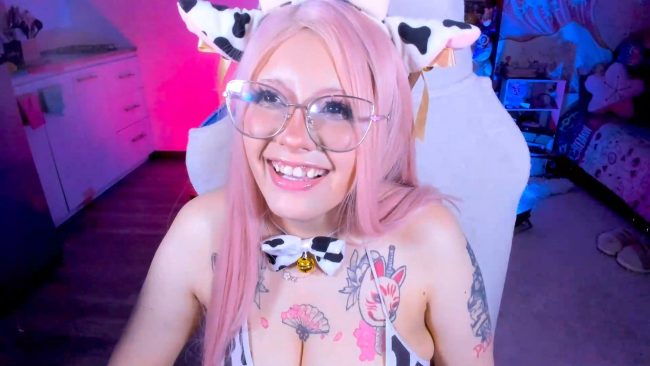 AlysaRomanova's A-Moo-Zing Cosplay Show