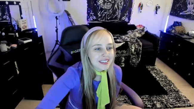 Princesslunar’s Daphne Looks Dashing
