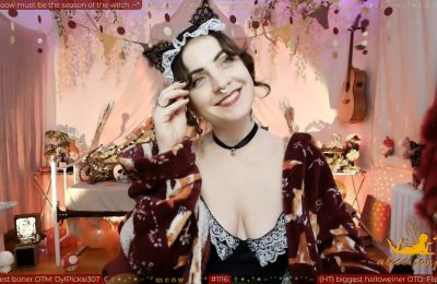 Kitty Maid Aliceisonfire Sweeps Her Way Through The Spooky Season