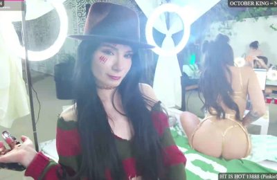 MollyMayhem Slashes And Slices Her Way Through MFC Social