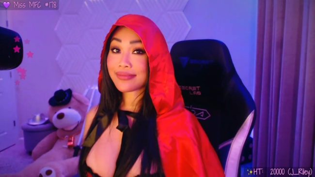 SinCityVEE Gets Lost In The Woods As Little Red Riding Hood