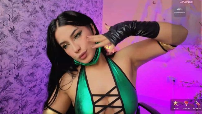 Angelvicky Shows Off Her Kick-Ass Jade Cosplay