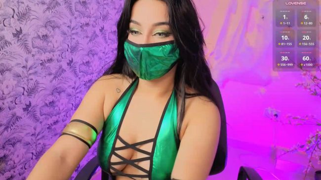 Angelvicky Shows Off Her Kick-Ass Jade Cosplay