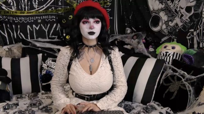 Paige_Turner_ Doesn’t Need To Make Sound To Stand Out