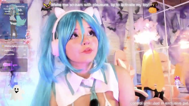 VelvetNami Is A VOCALOID Darling