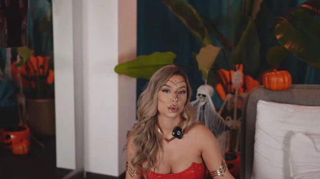 Assmerising Keeps Halloween Safe As Wonder Woman