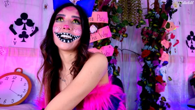 A Purrfect Trip To Wonderland With Sopphiaa_payton As The Cheshire Cat